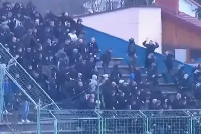 Sukobu s policijom na tribini prethodili su brojni incidenti