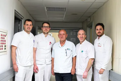 Doktori iz SKB Mostar nakon uspješno izvedene operacije