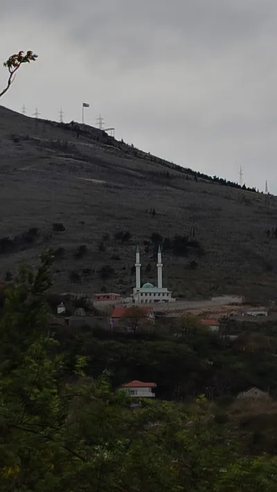 Džamija bez ijednog papira, zato je meta napada HNK Mostar