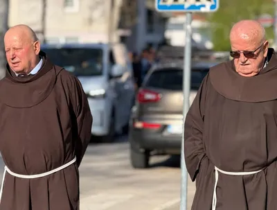 Ivo&Mile donedavni profesori ugašene Franjevačke teologije